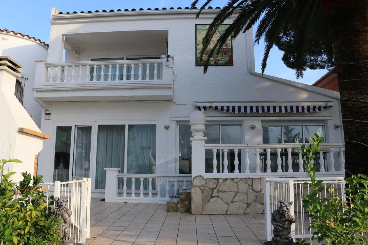 Villa Requesens On Canal 엠푸리아브라바 외부 사진