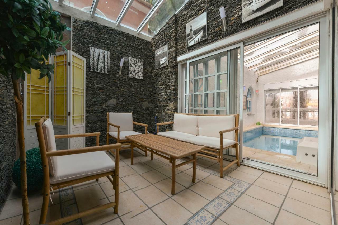 Villa Requesens On Canal 엠푸리아브라바 외부 사진