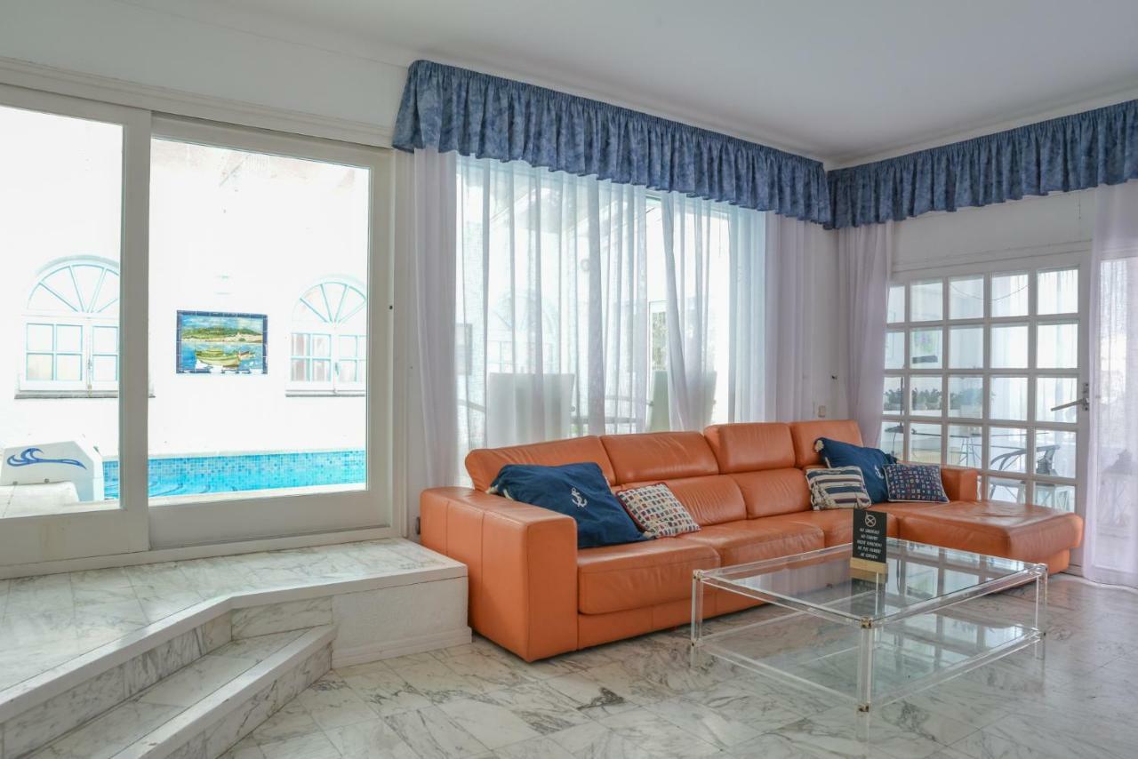Villa Requesens On Canal 엠푸리아브라바 외부 사진