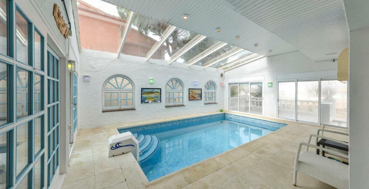 Villa Requesens On Canal 엠푸리아브라바 외부 사진